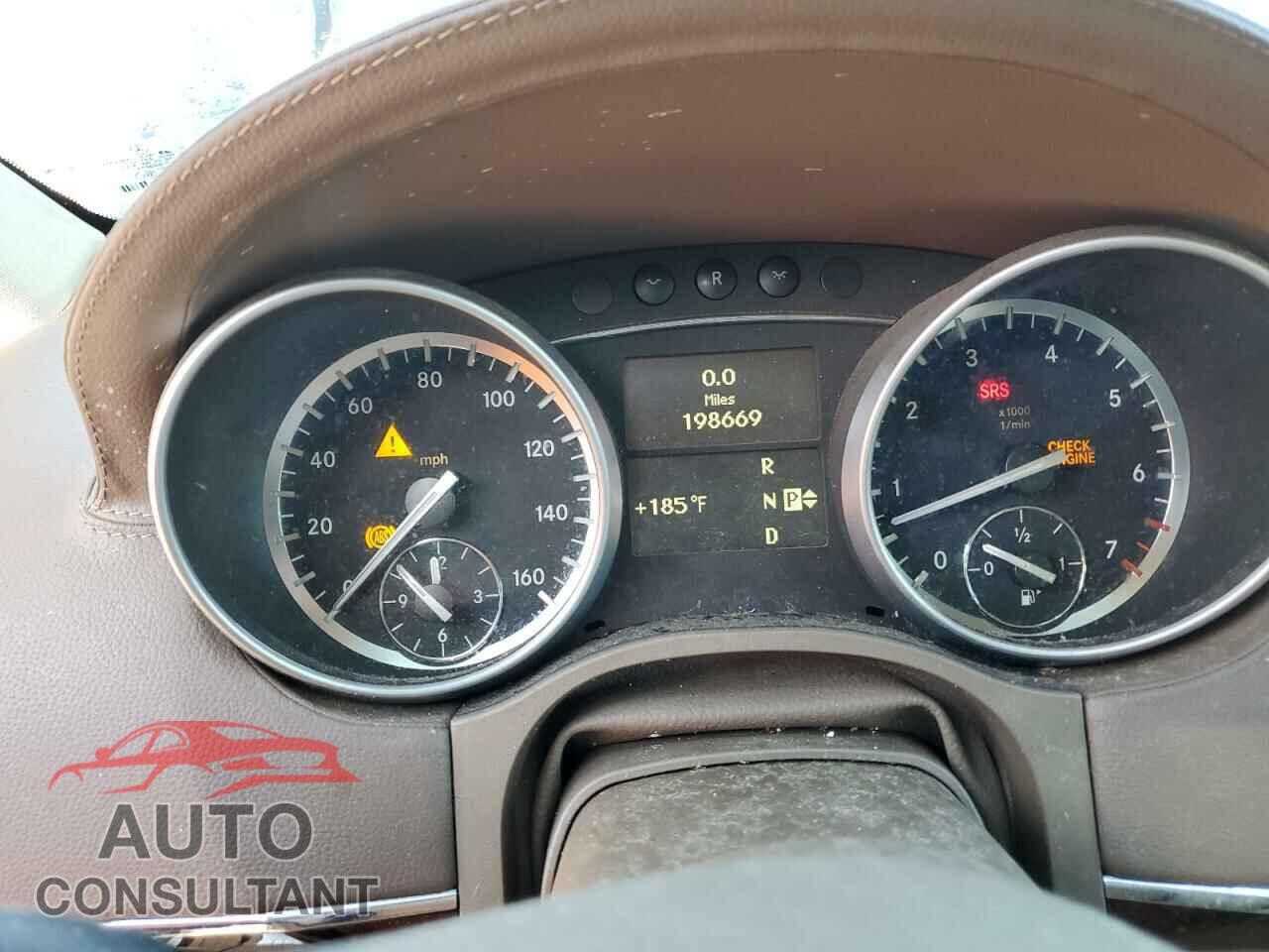 MERCEDES-BENZ GL-CLASS 2011 - 4JGBF7BE3BA653651
