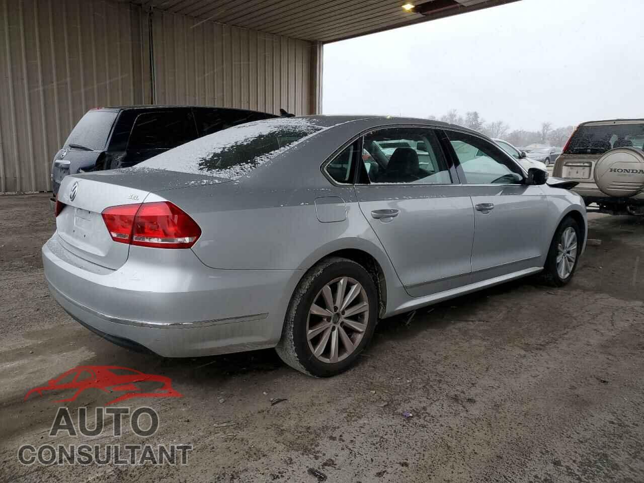 VOLKSWAGEN PASSAT 2013 - 1VWCP7A30DC148466