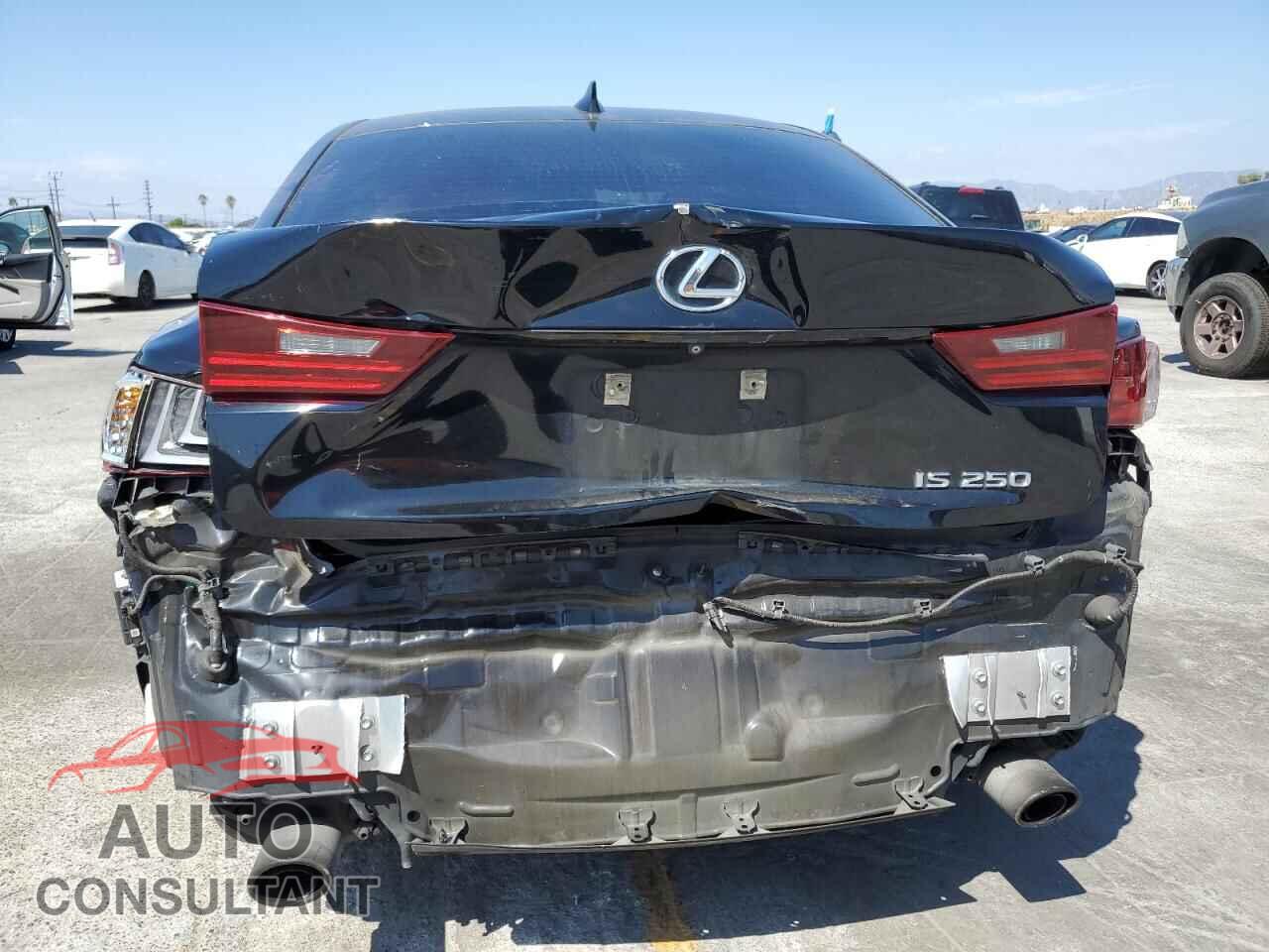 LEXUS IS 2015 - JTHBF1D20F5052571