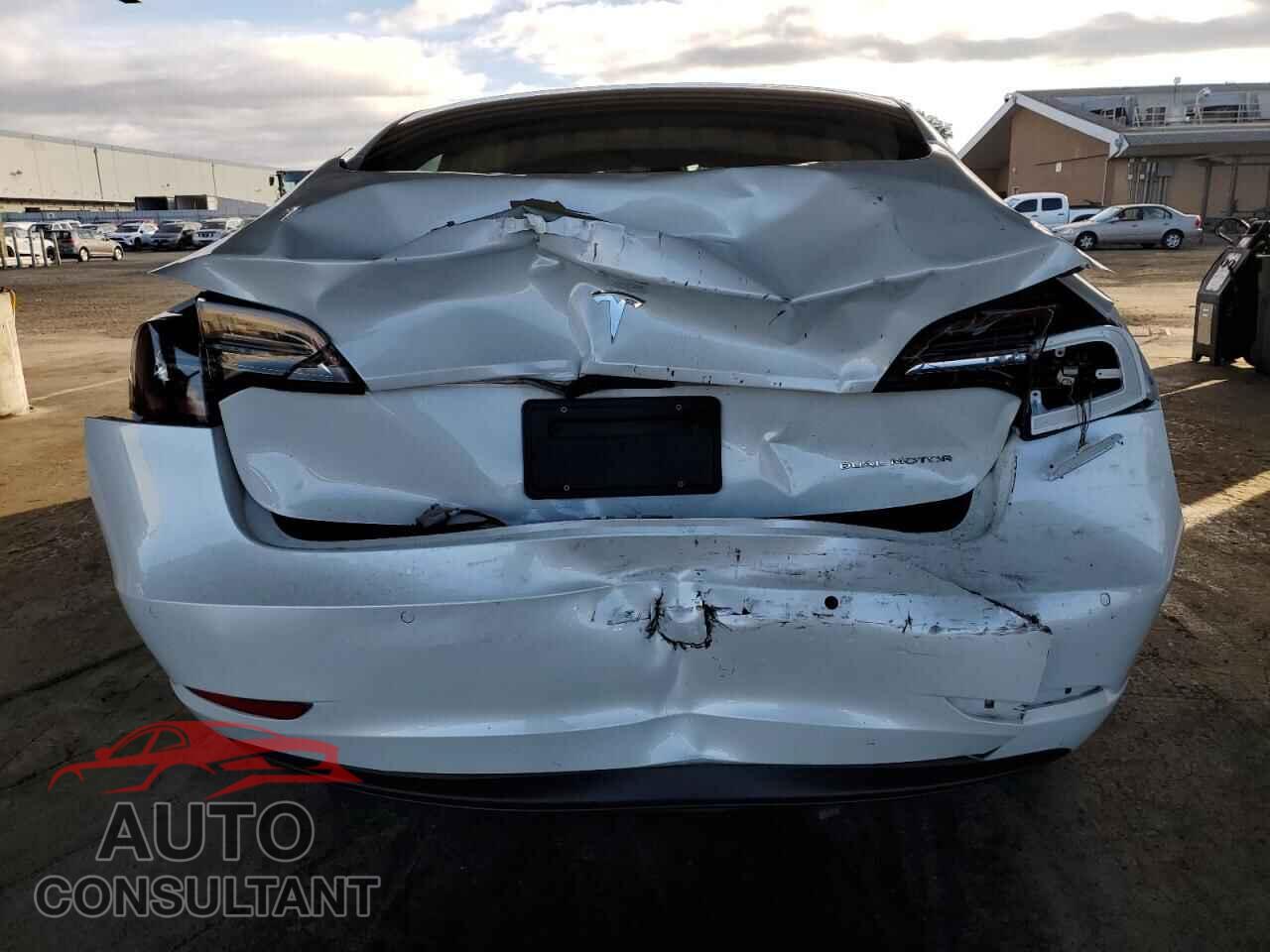 TESLA MODEL 3 2021 - 5YJ3E1EBXMF072717
