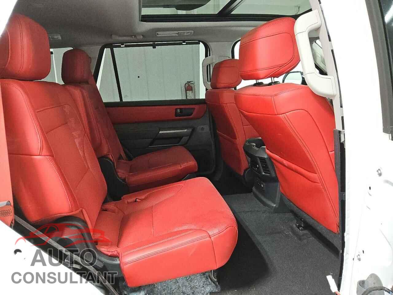 TOYOTA SEQUOIA 2023 - 7SVAAABA3PX009599