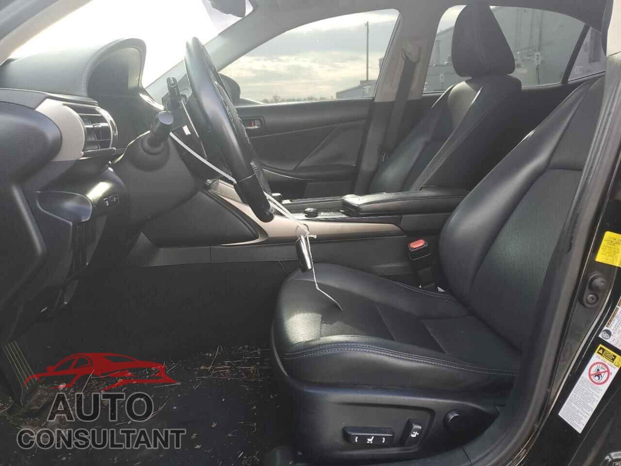 LEXUS IS 2014 - JTHBF1D20E5021433