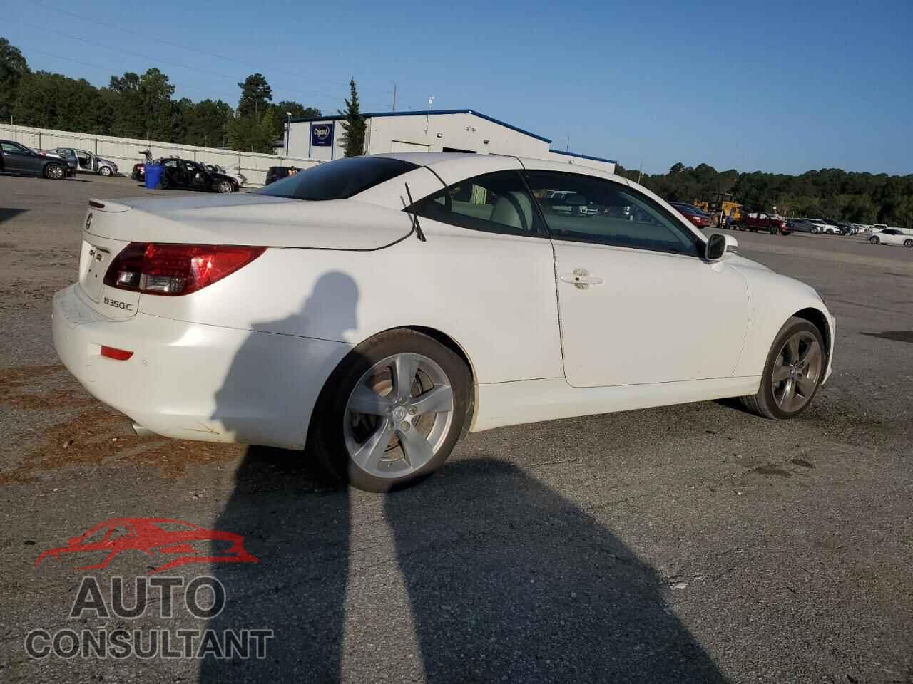 LEXUS IS 2011 - JTHFE2C29B2506811