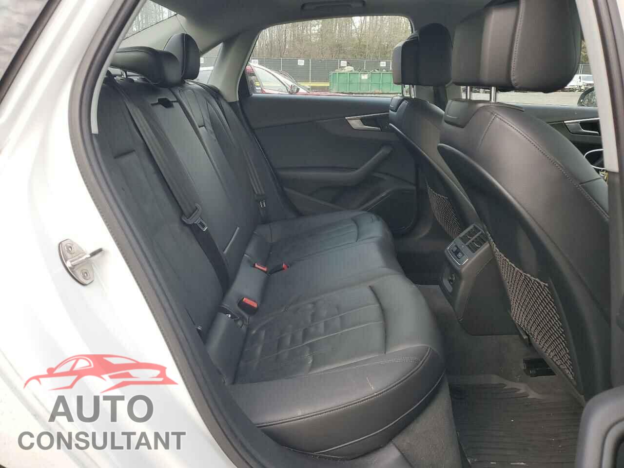AUDI A4 2017 - WAUDNAF49HN050037