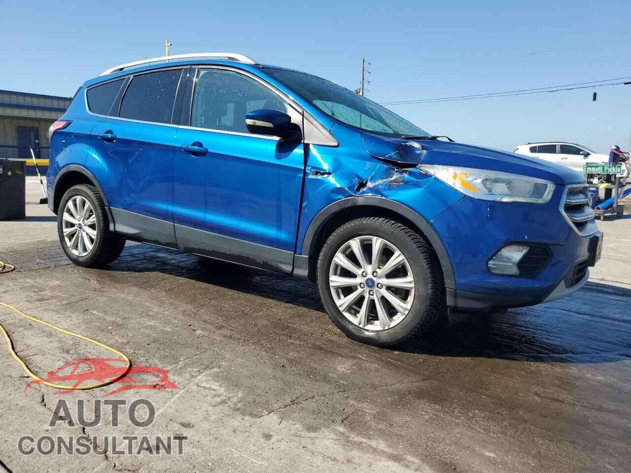 FORD ESCAPE 2017 - 1FMCU9J98HUC16021