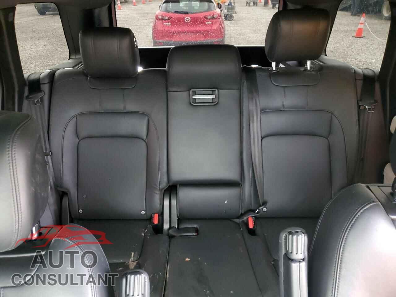 LAND ROVER RANGEROVER 2018 - SALGS2SV1JA512495