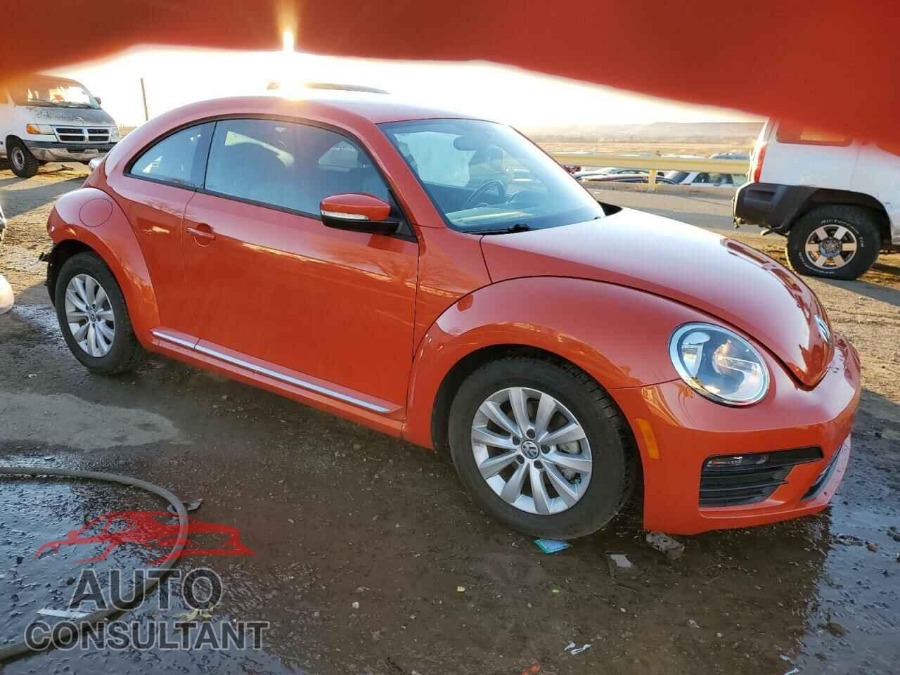VOLKSWAGEN BEETLE 2019 - 3VWFD7AT9KM712147