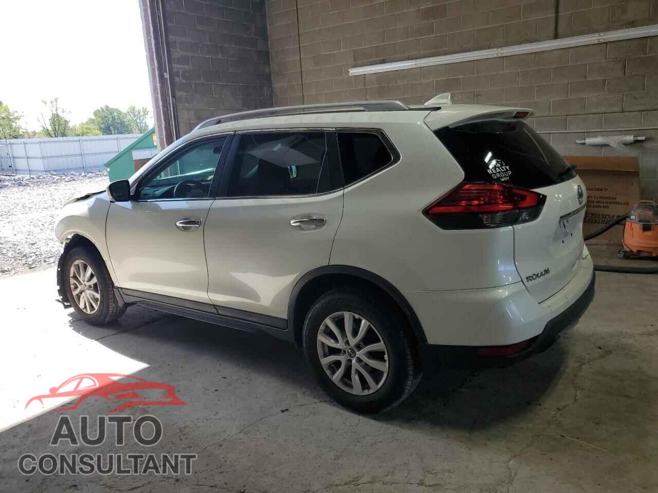 NISSAN ROGUE 2017 - 5N1AT2MV8HC838702