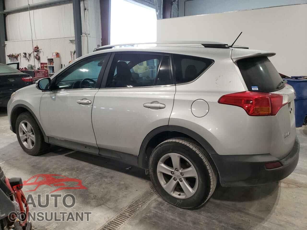 TOYOTA RAV4 2013 - 2T3RFREV2DW098383