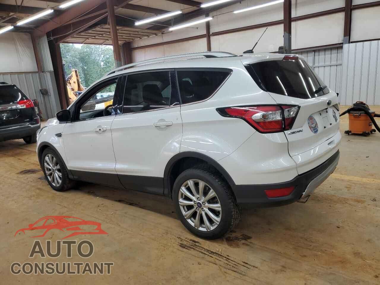 FORD ESCAPE 2017 - 1FMCU0J93HUE90366