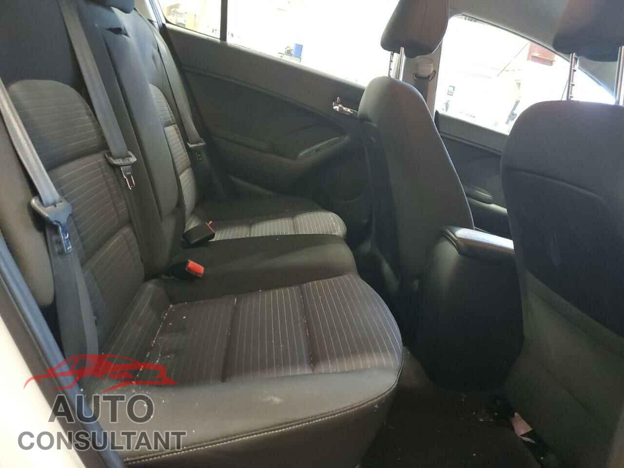 KIA FORTE 2015 - KNAFX4A68F5276659