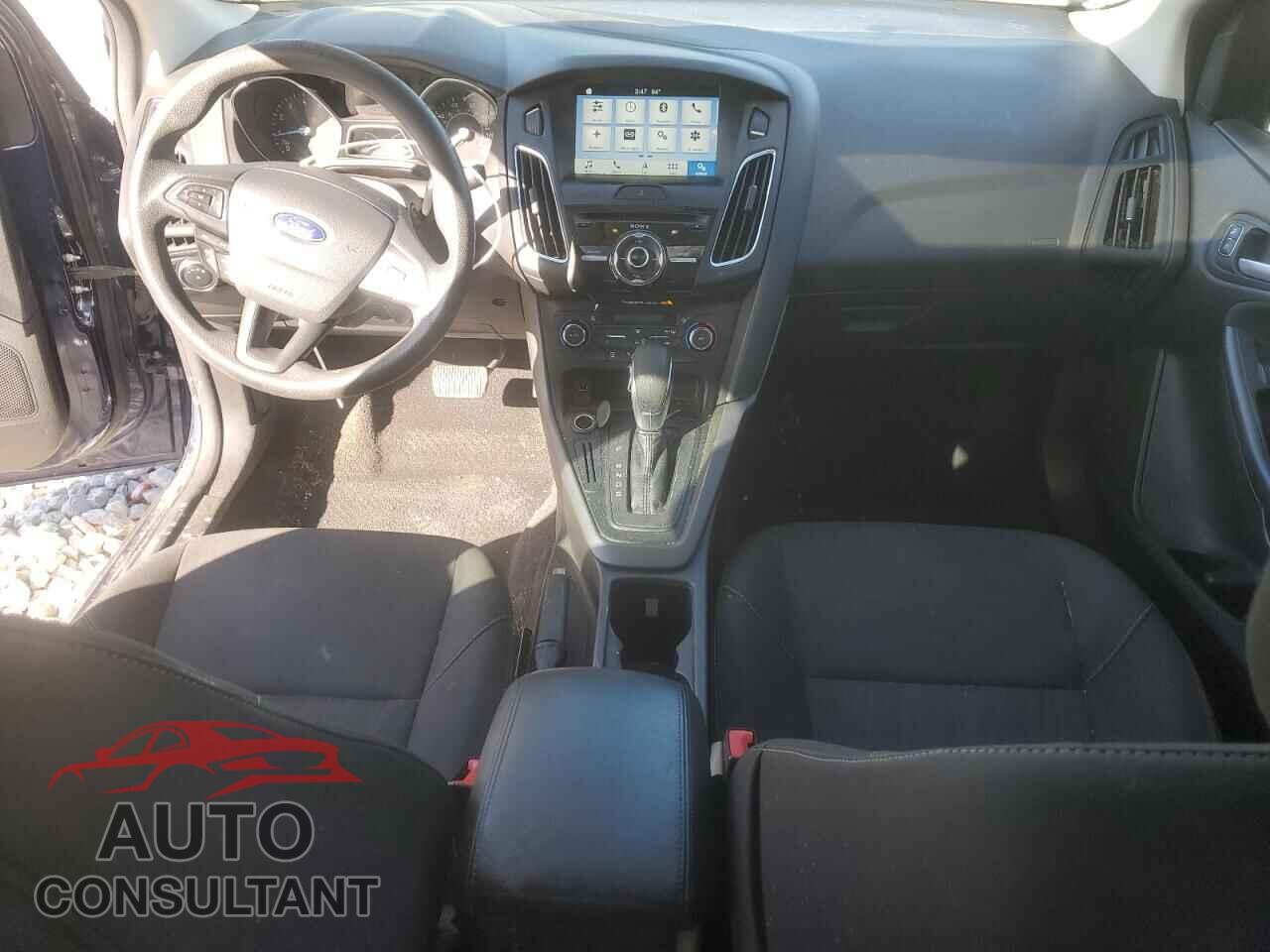 FORD FOCUS 2017 - 1FADP3H23HL277858