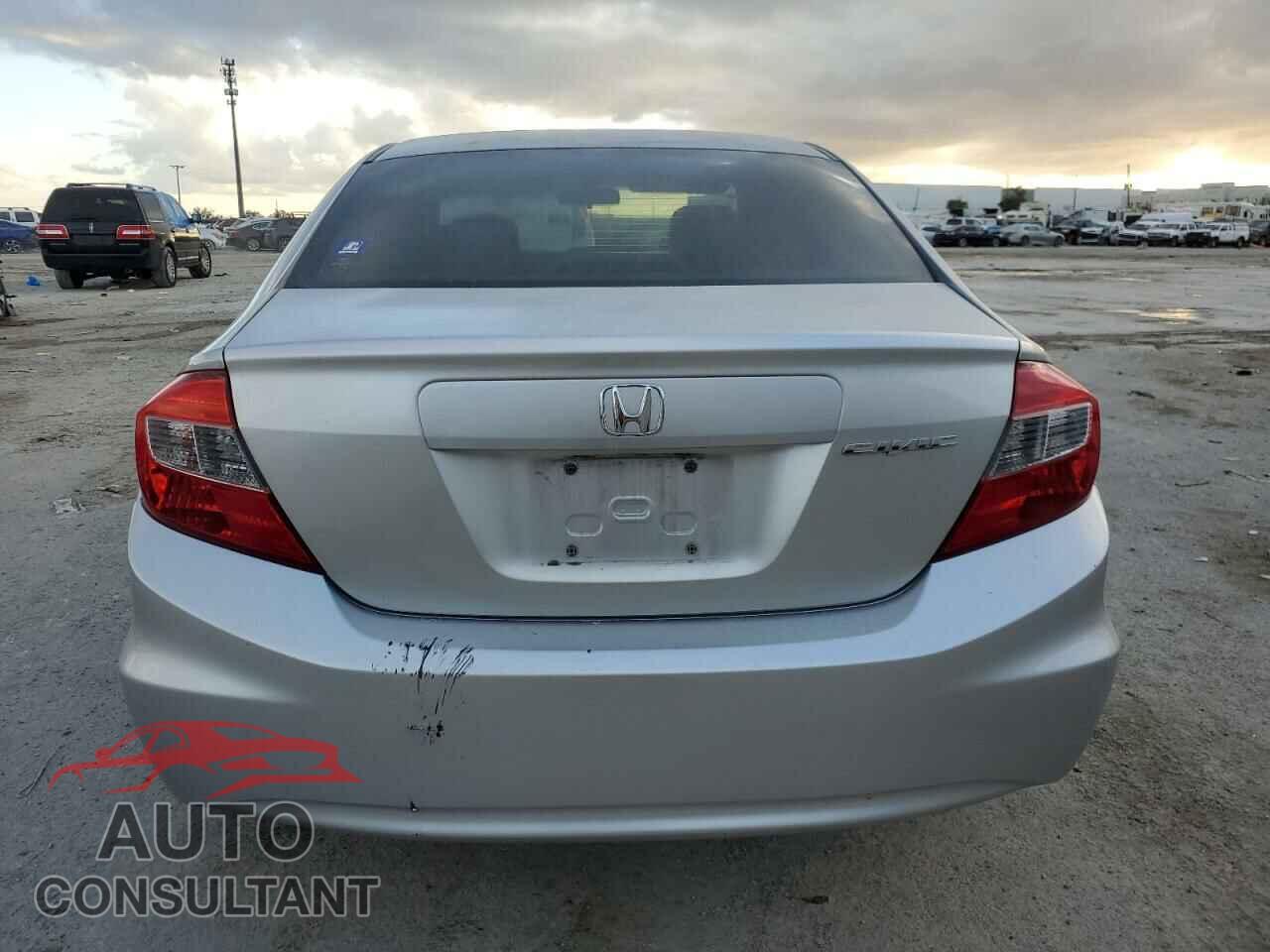 HONDA CIVIC 2012 - 2HGFB2F82CH309371