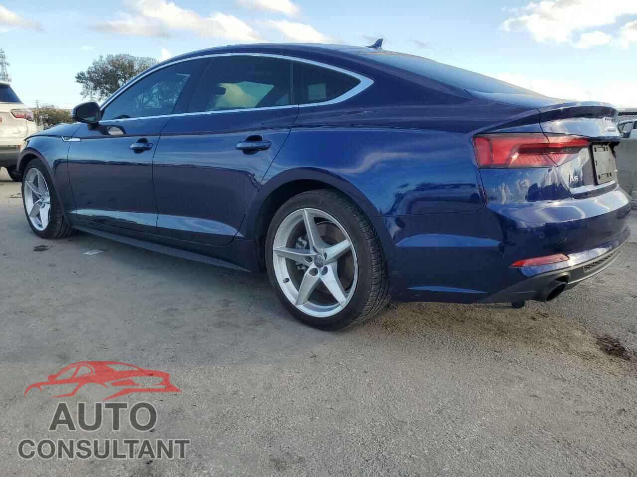 AUDI A5 2019 - WAUENCF56KA066848