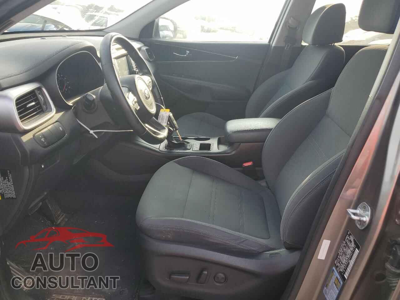 KIA SORENTO 2017 - 5XYPGDA32HG218196