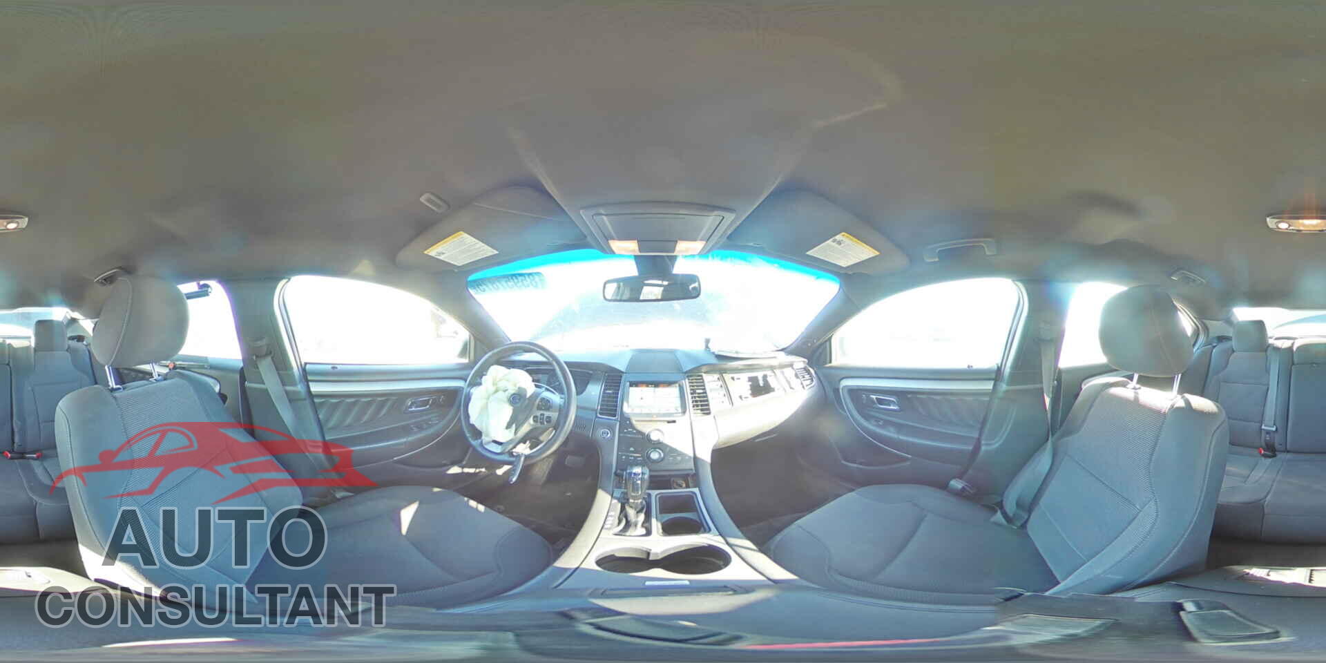 FORD TAURUS 2018 - 1FAHP2E87JG136178