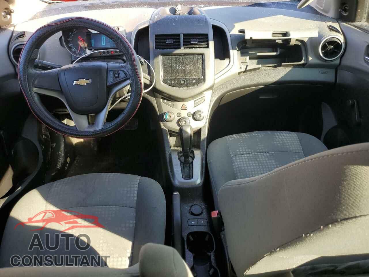 CHEVROLET SONIC 2014 - 1G1JA5SH5E4155945