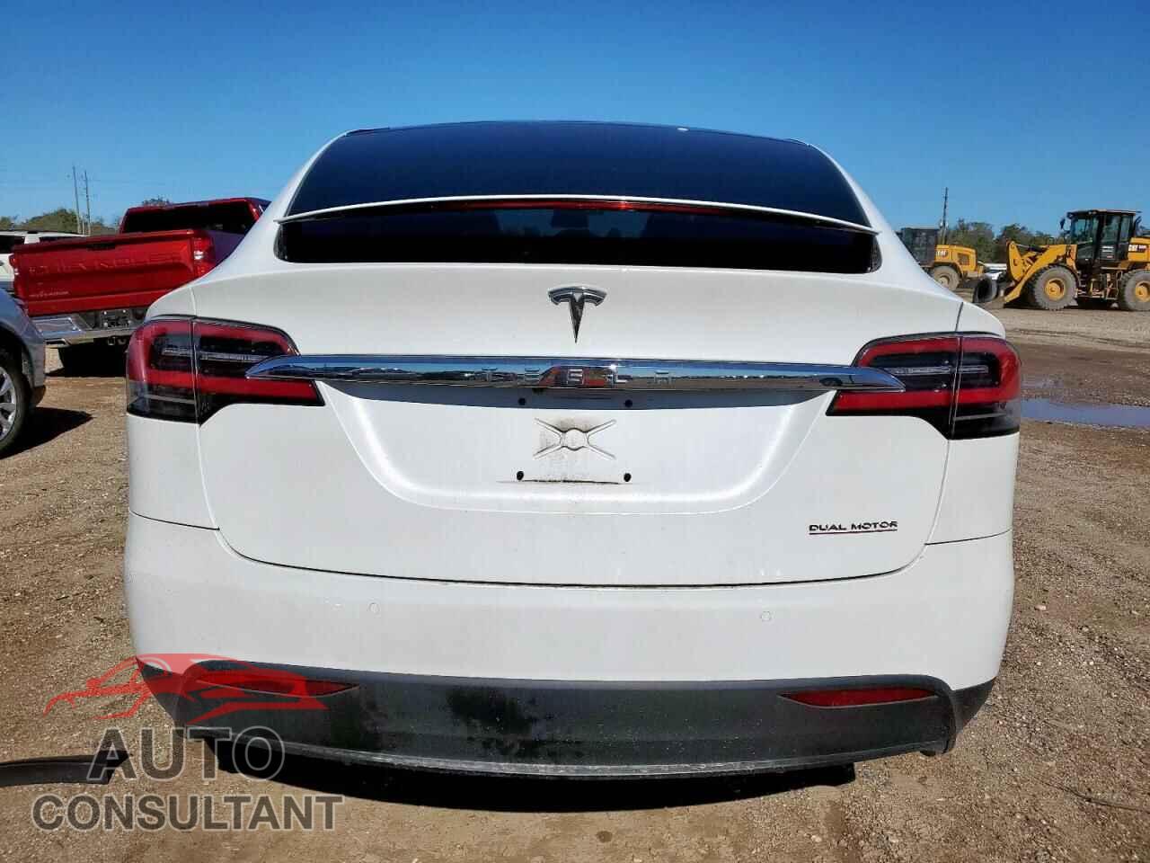 TESLA MODEL X 2019 - 5YJXCAE41KF183128