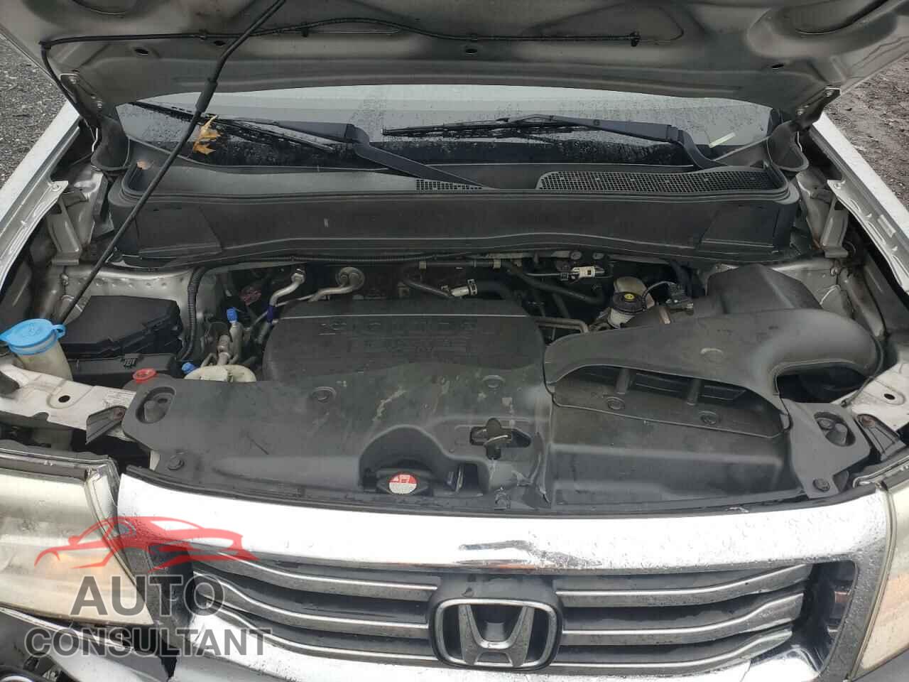 HONDA PILOT 2014 - 5FNYF4H52EB008893