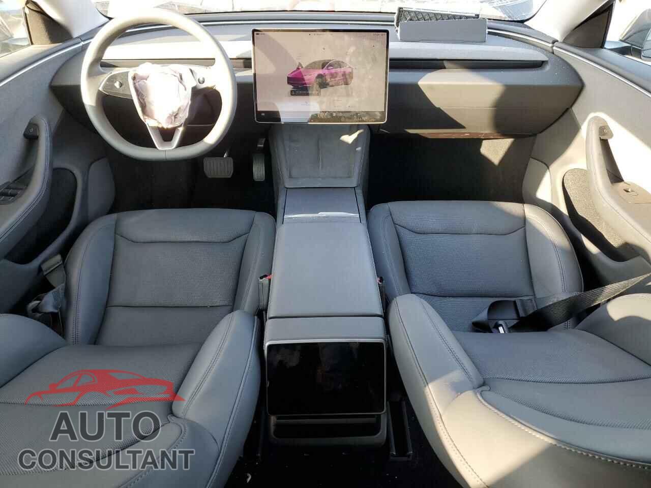 TESLA MODEL 3 2024 - 5YJ3E1EA9RF728680