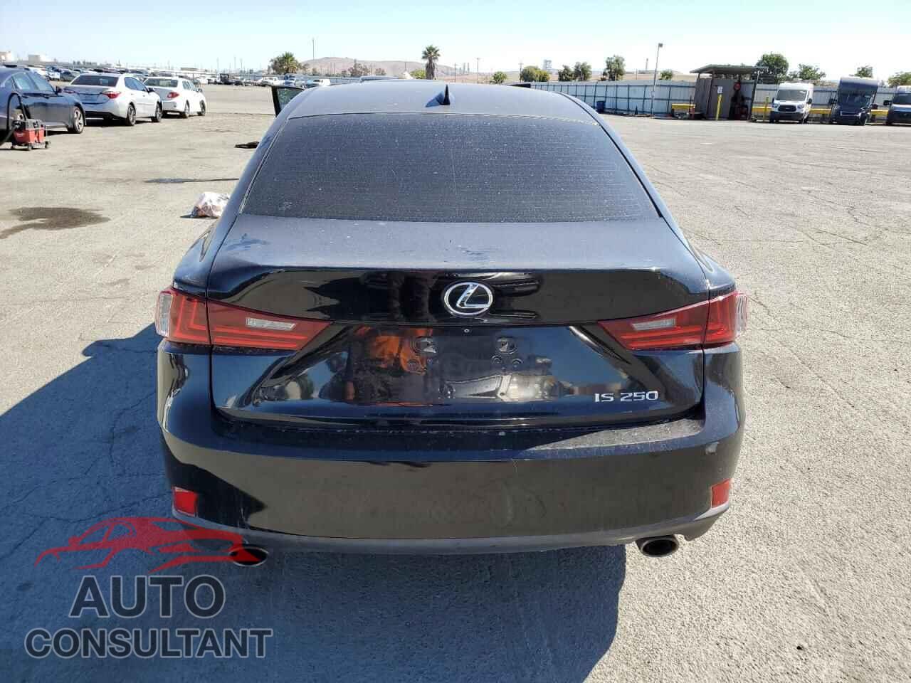 LEXUS IS 2015 - JTHBF1D29F5064220
