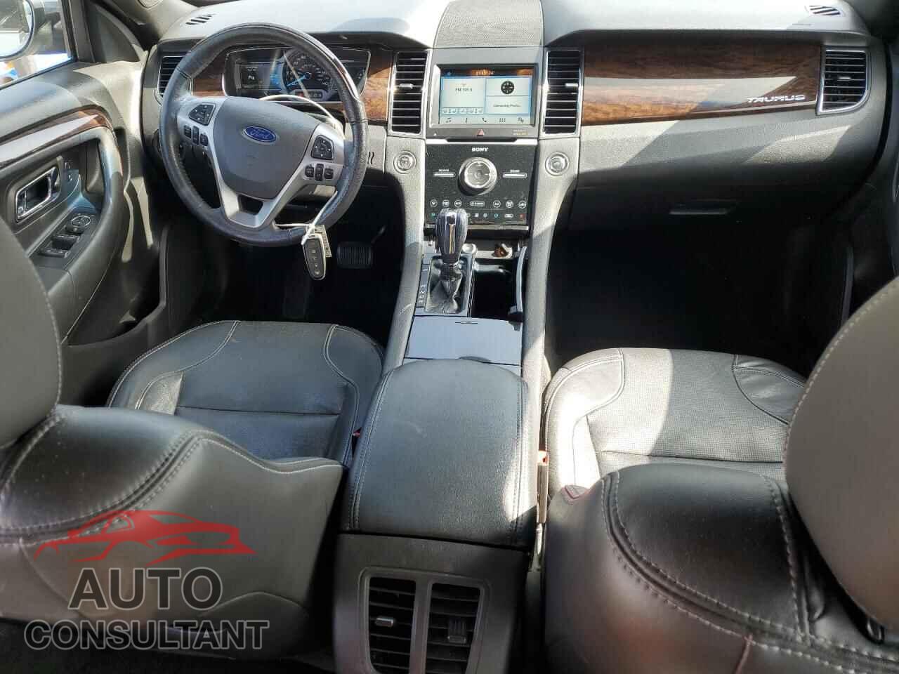 FORD TAURUS 2017 - 1FAHP2F81HG104206