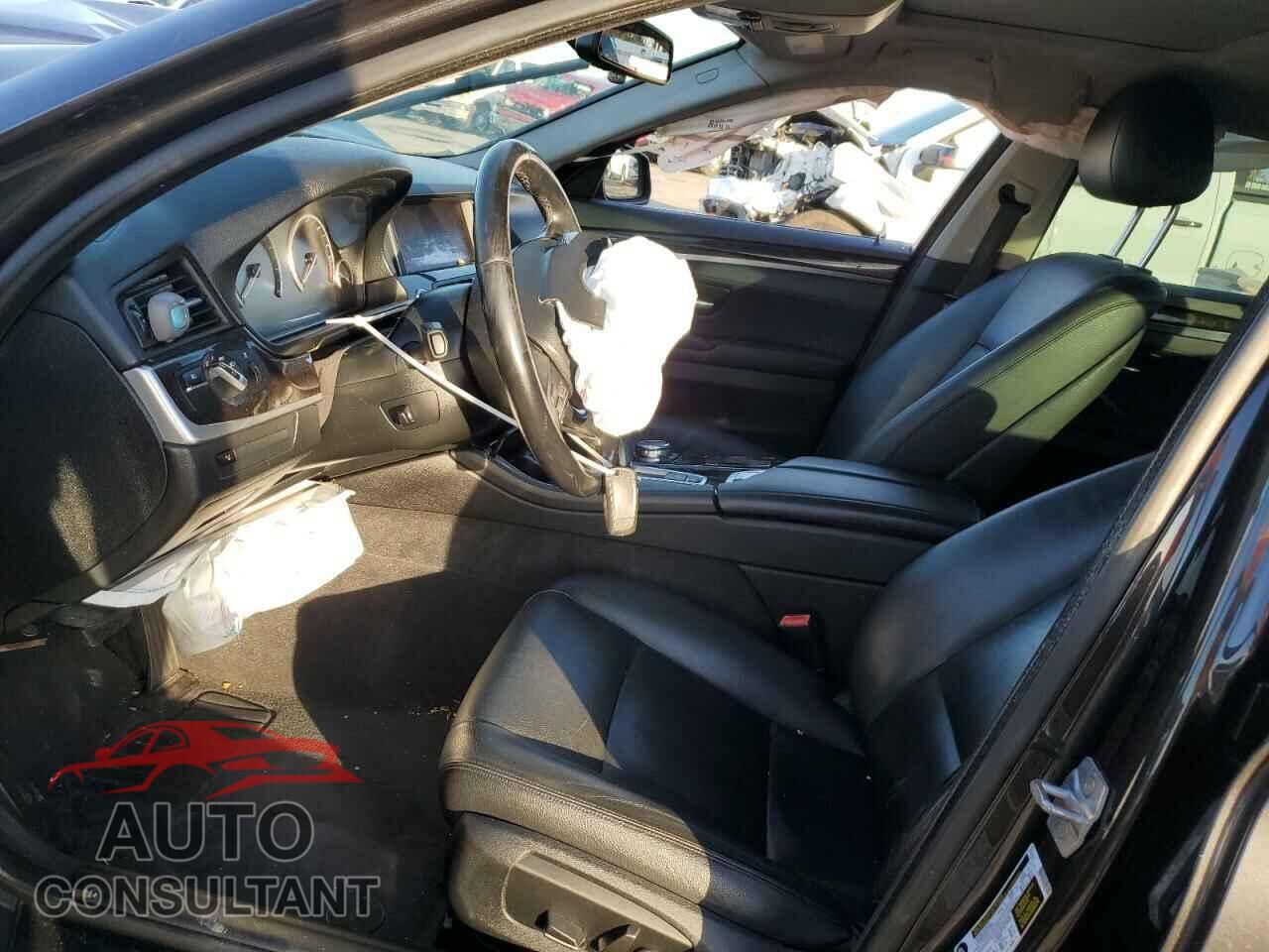 BMW 5 SERIES 2015 - WBA5B1C50FG126305