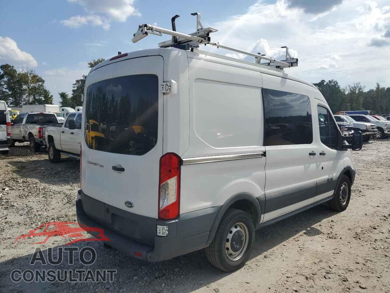 FORD TRANSIT 2017 - 1FTYR1CM6HKA85522