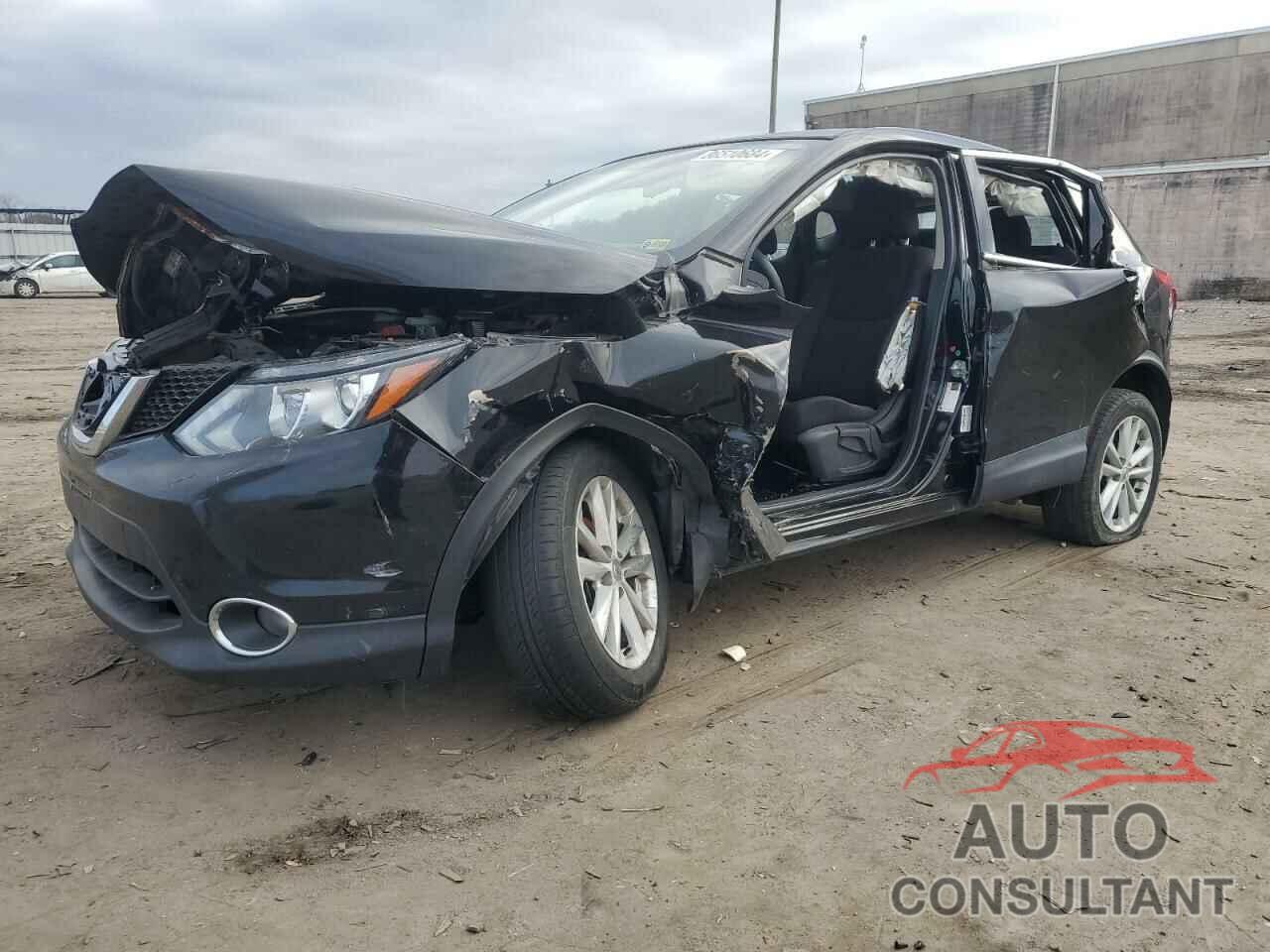 NISSAN ROGUE 2018 - JN1BJ1CR2JW288482