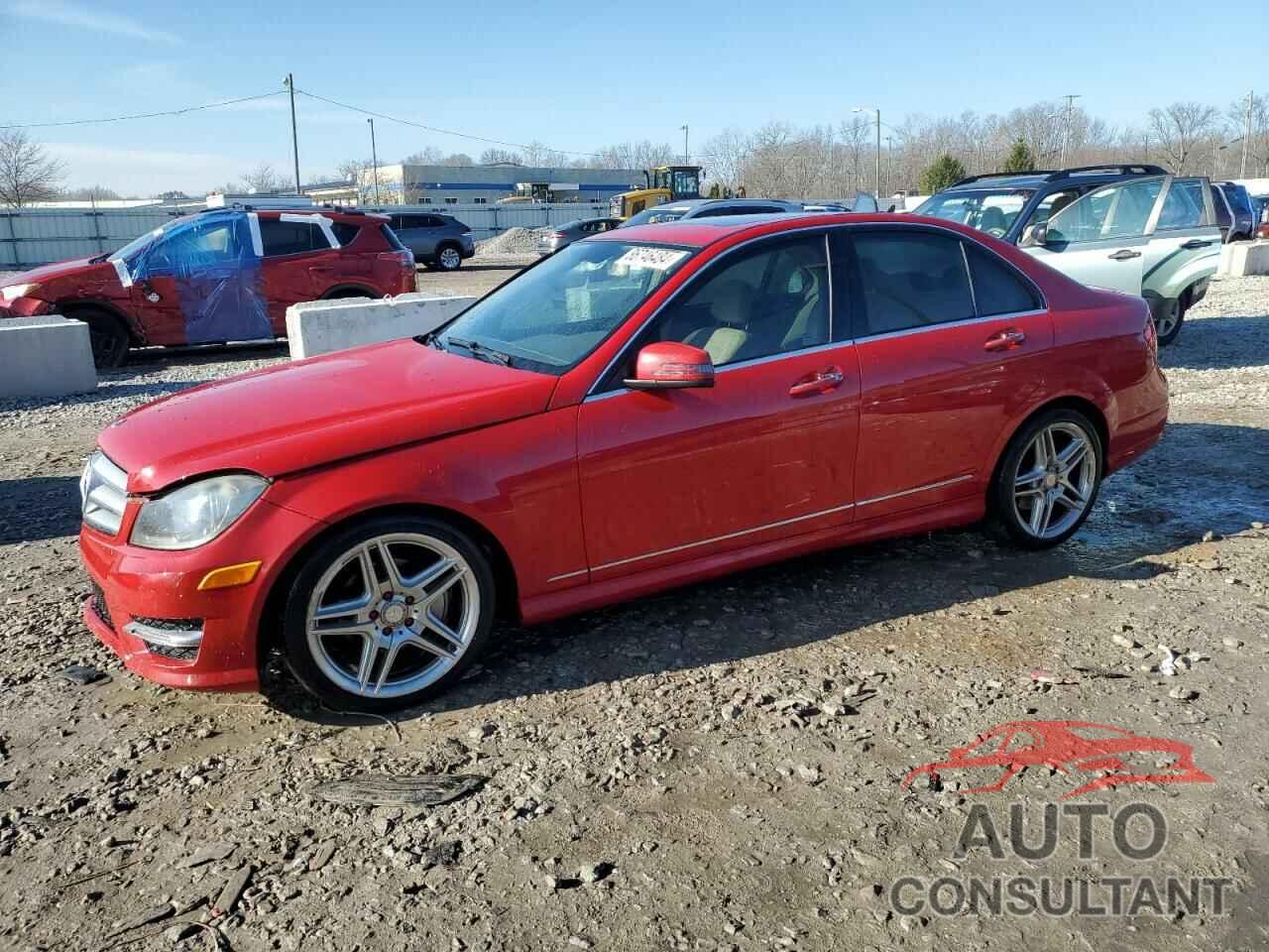MERCEDES-BENZ C-CLASS 2012 - WDDGF8BB8CR240476