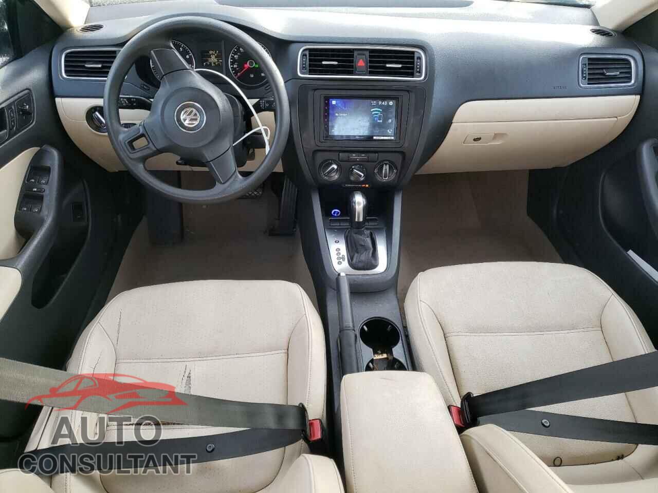 VOLKSWAGEN JETTA 2012 - 3VWDX7AJ2CM324434