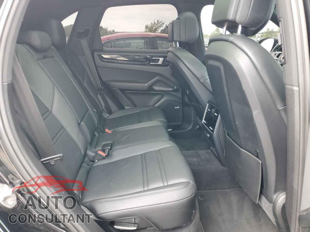 PORSCHE CAYENNE 2019 - WP1AA2AY1KDA13352
