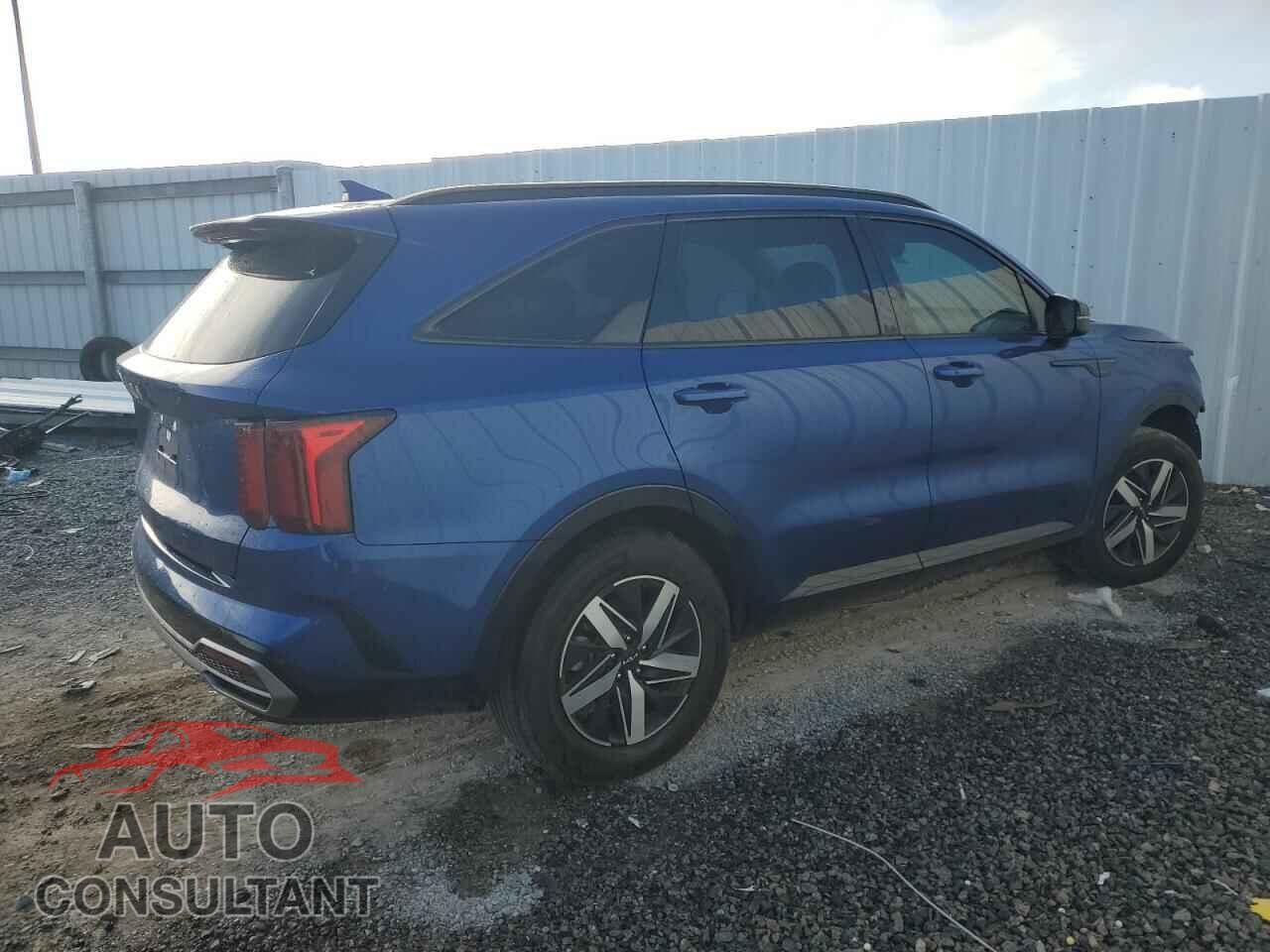 KIA SORENTO 2023 - 5XYRL4LC2PG241896