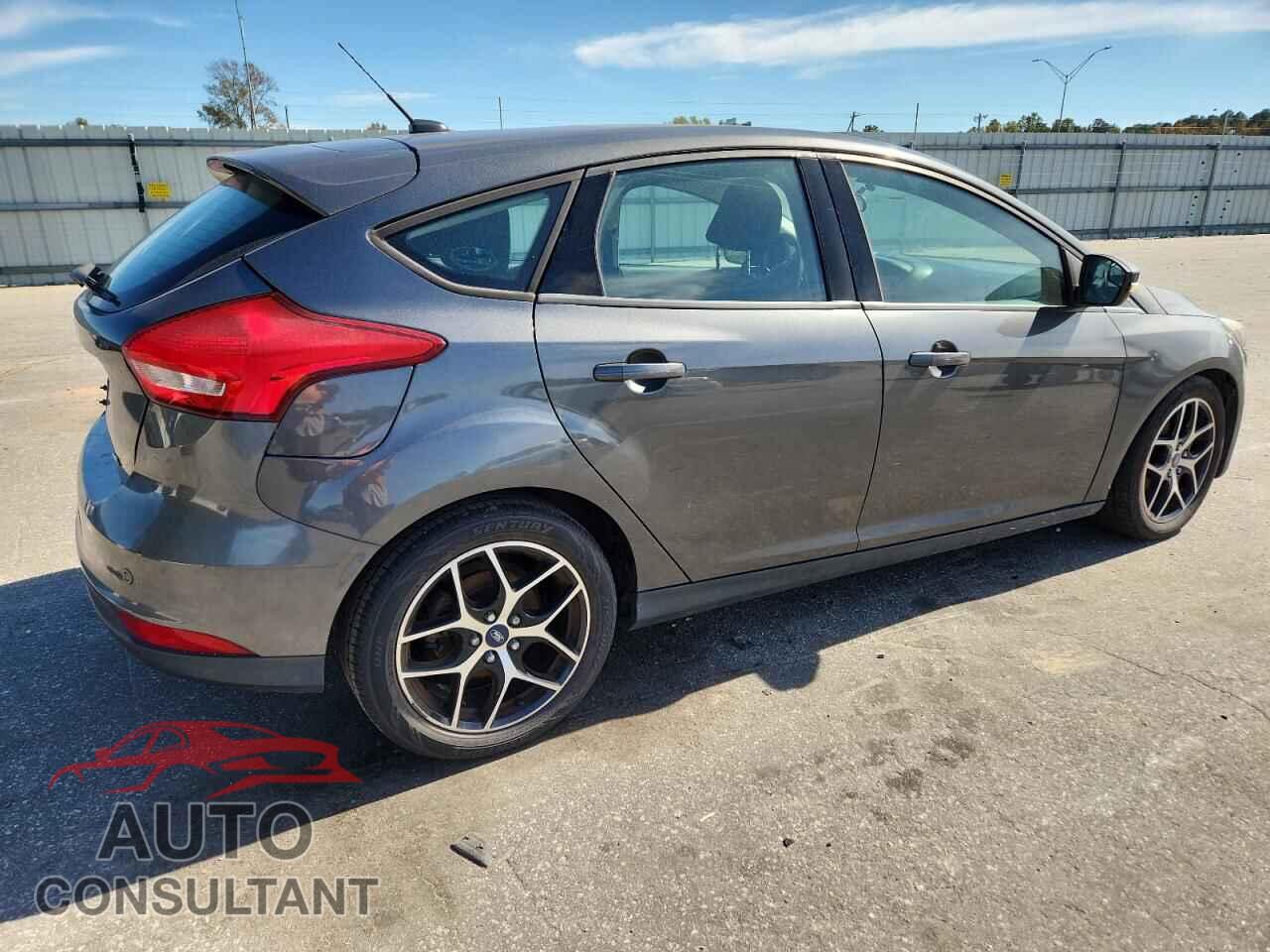 FORD FOCUS 2017 - 1FADP3M20HL256262