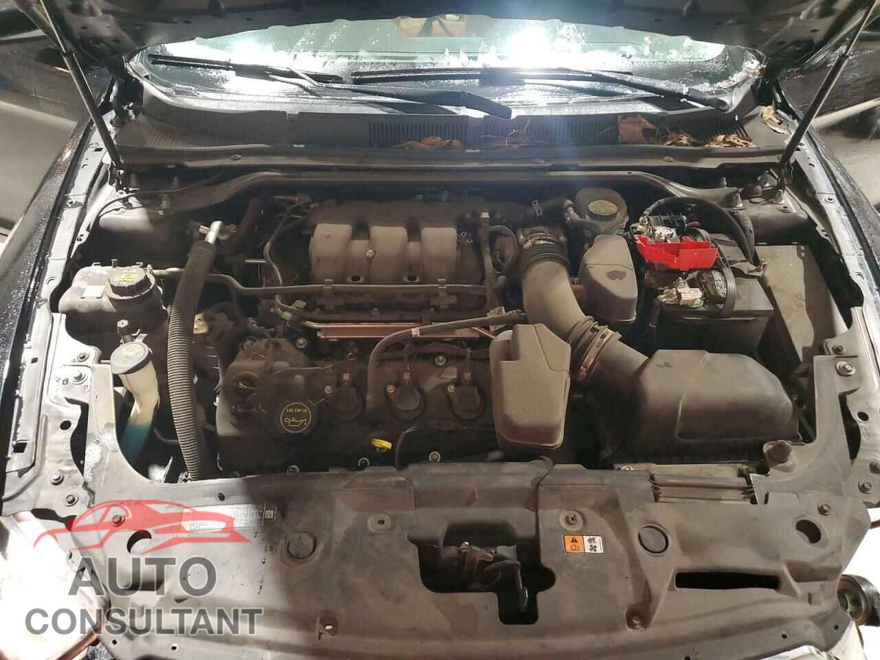 FORD TAURUS 2017 - 1FAHP2E84HG115640
