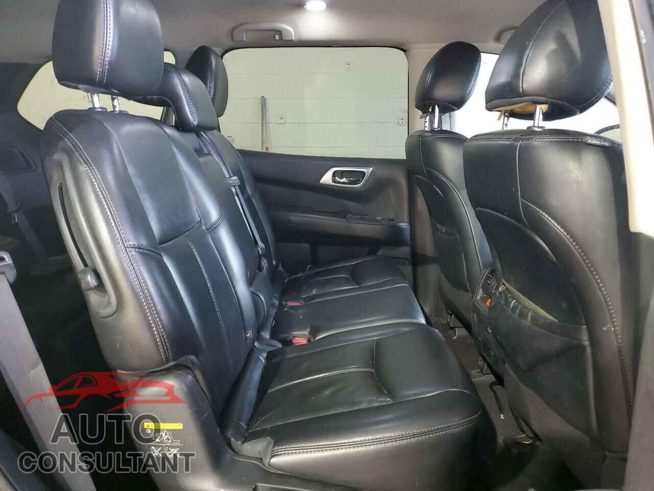 NISSAN PATHFINDER 2015 - 5N1AR2MM6FC681612