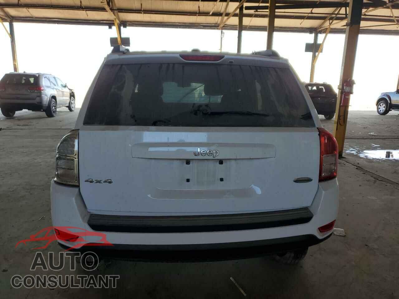 JEEP COMPASS 2011 - 1J4NF1FB5BD169682