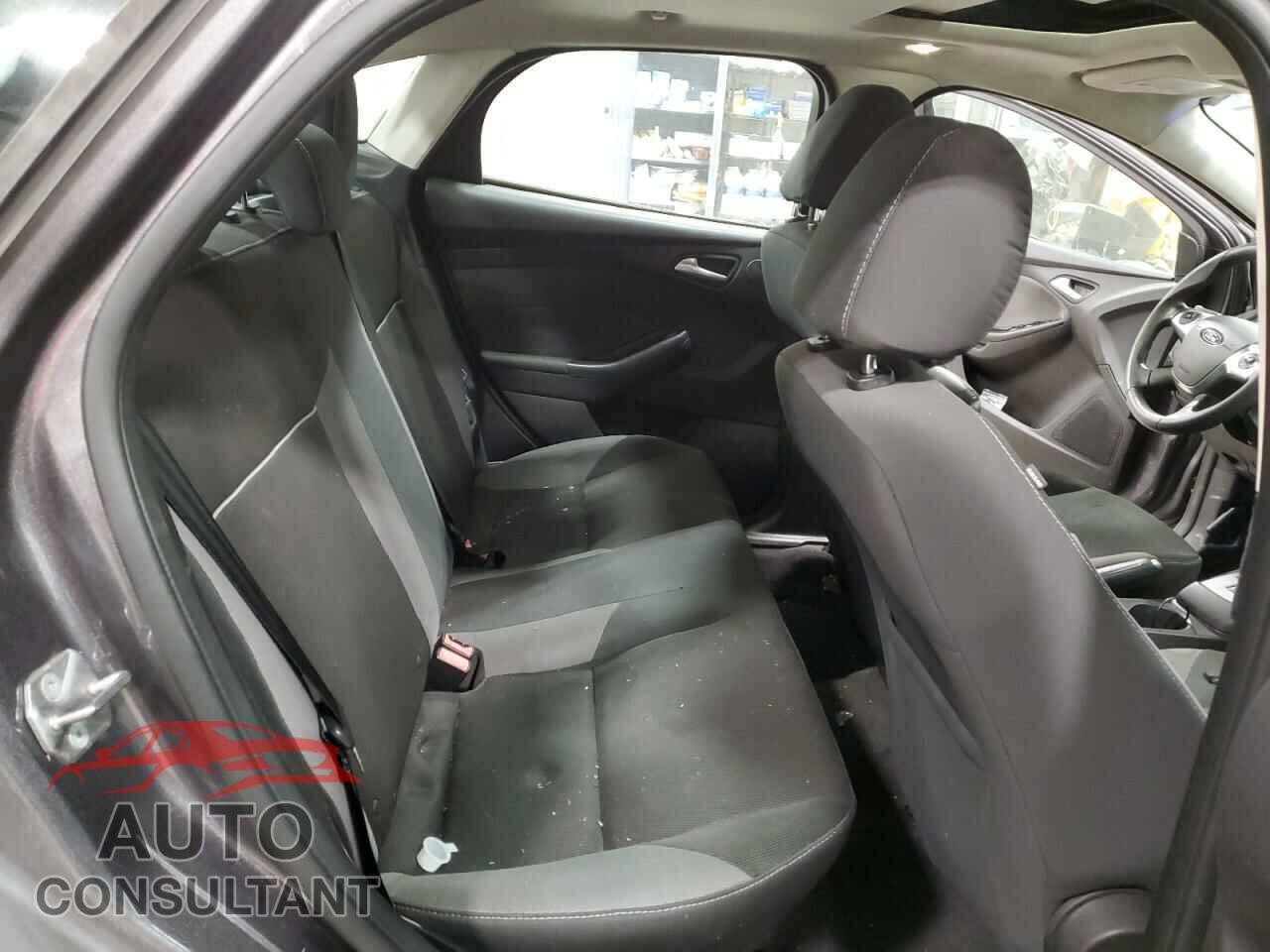 FORD FOCUS 2014 - 1FADP3F23EL389512