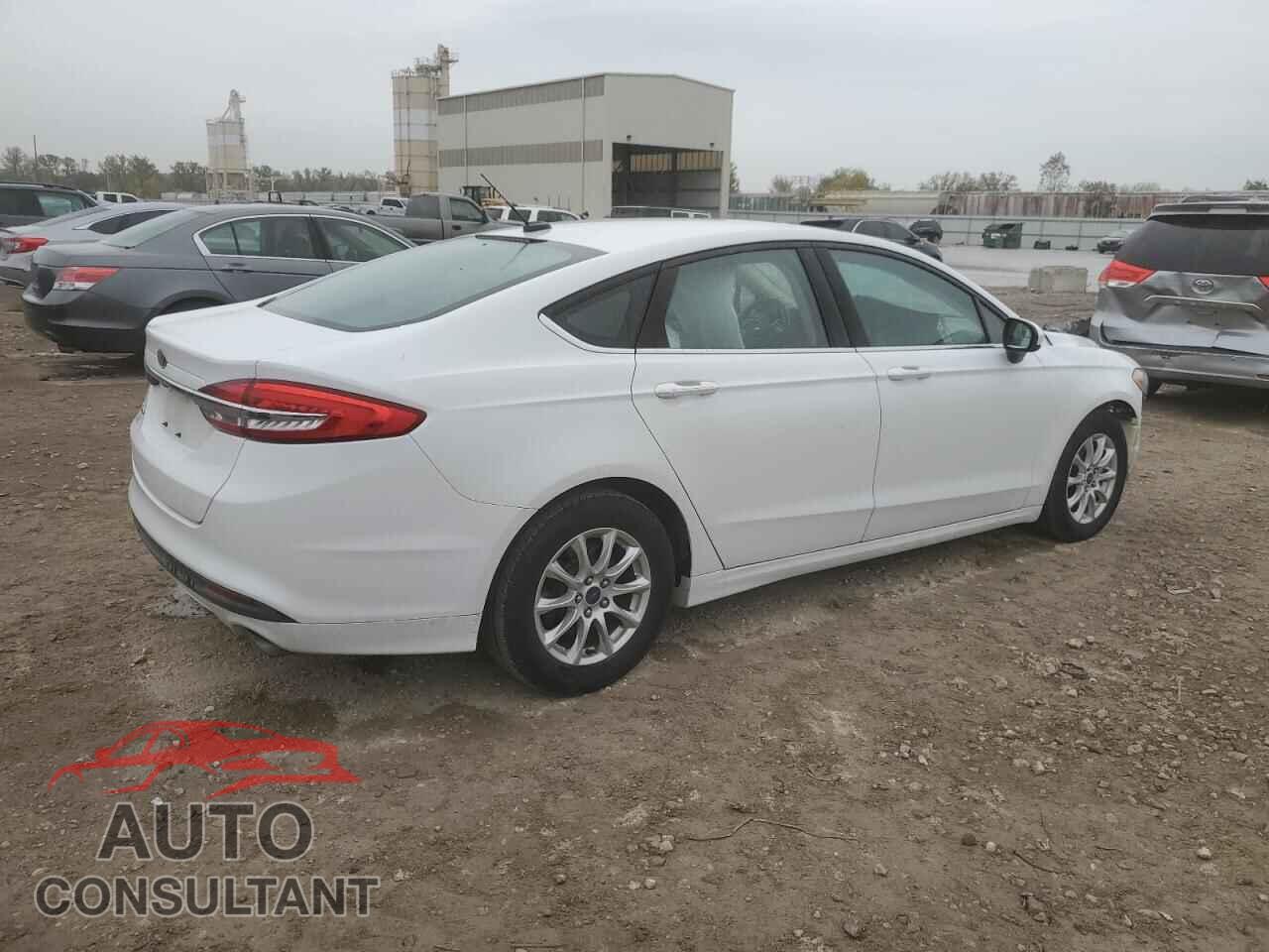 FORD FUSION 2017 - 3FA6P0G76HR318537