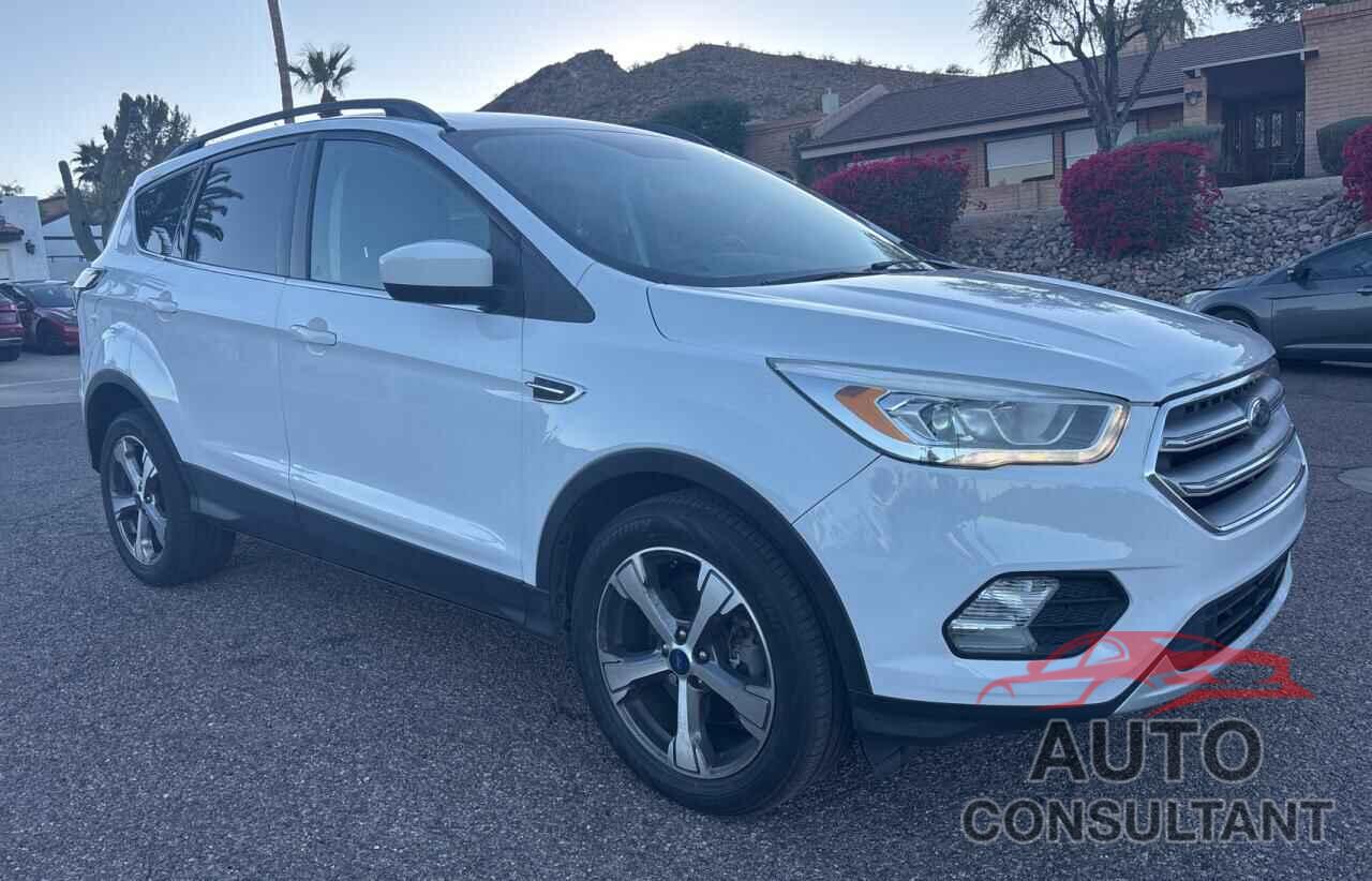 FORD ESCAPE 2017 - 1FMCU0G99HUA92151