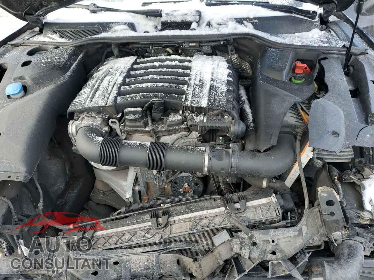 PORSCHE CAYENNE 2016 - WP1AA2A24GKA13425
