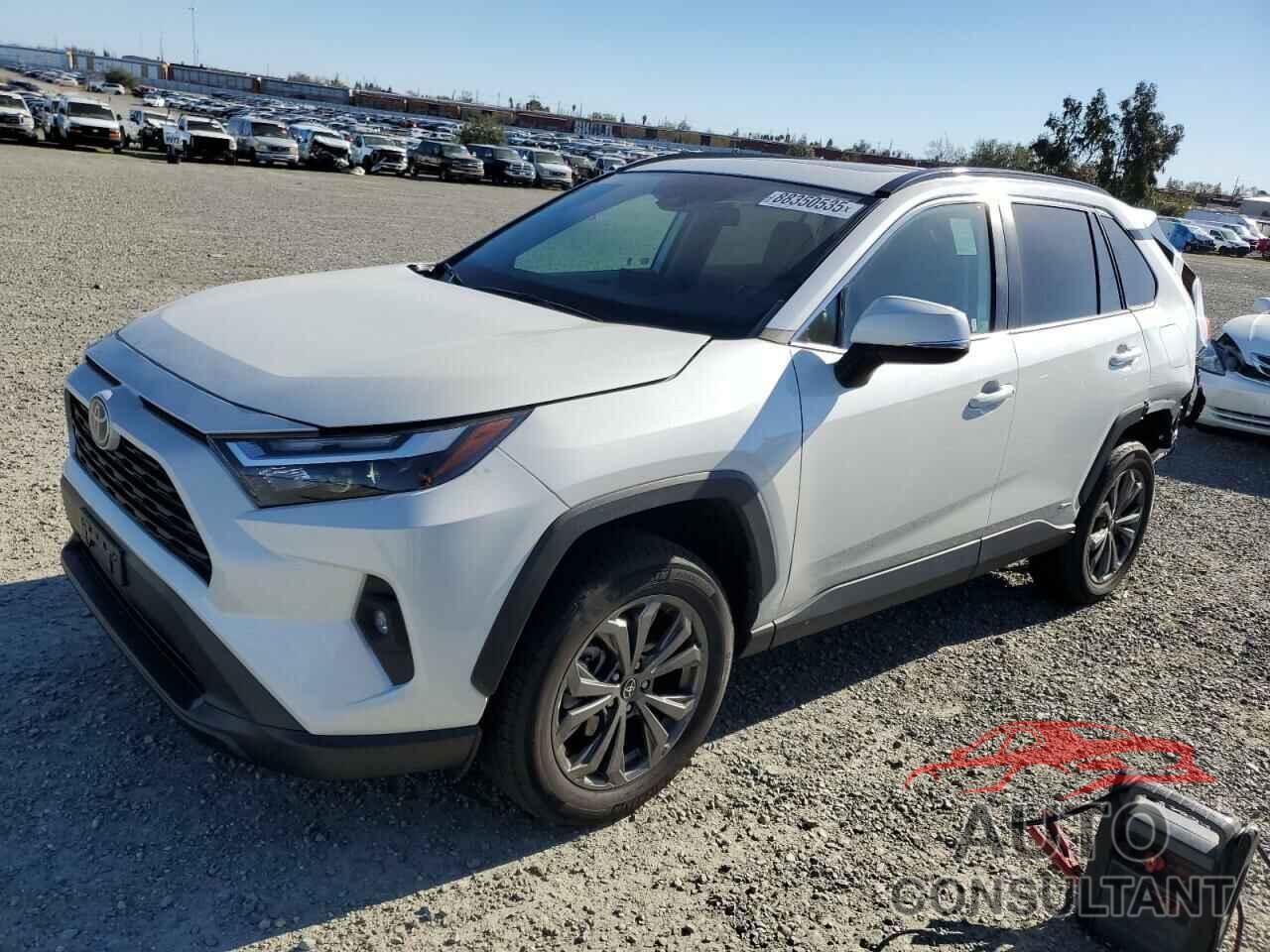 TOYOTA RAV4 2022 - 2T3B6RFV1NW034319