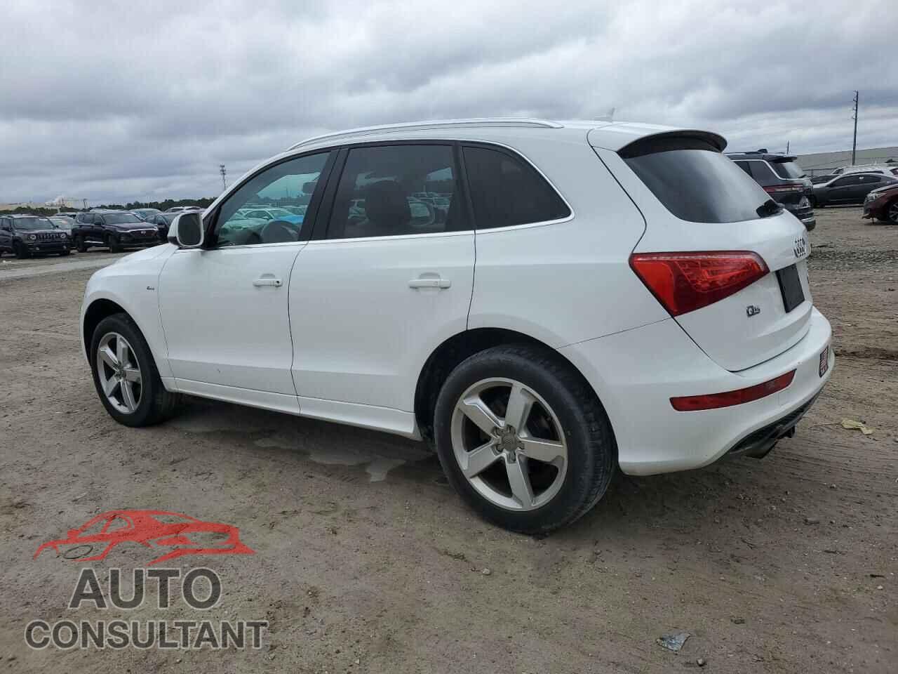 AUDI Q5 2011 - WA1DKAFP8BA115412