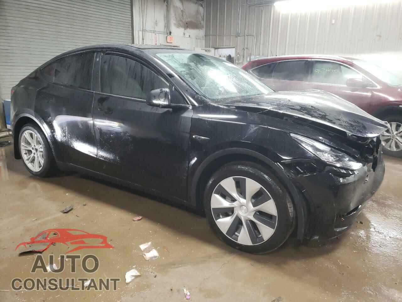 TESLA MODEL Y 2021 - 5YJYGAEE8MF240669