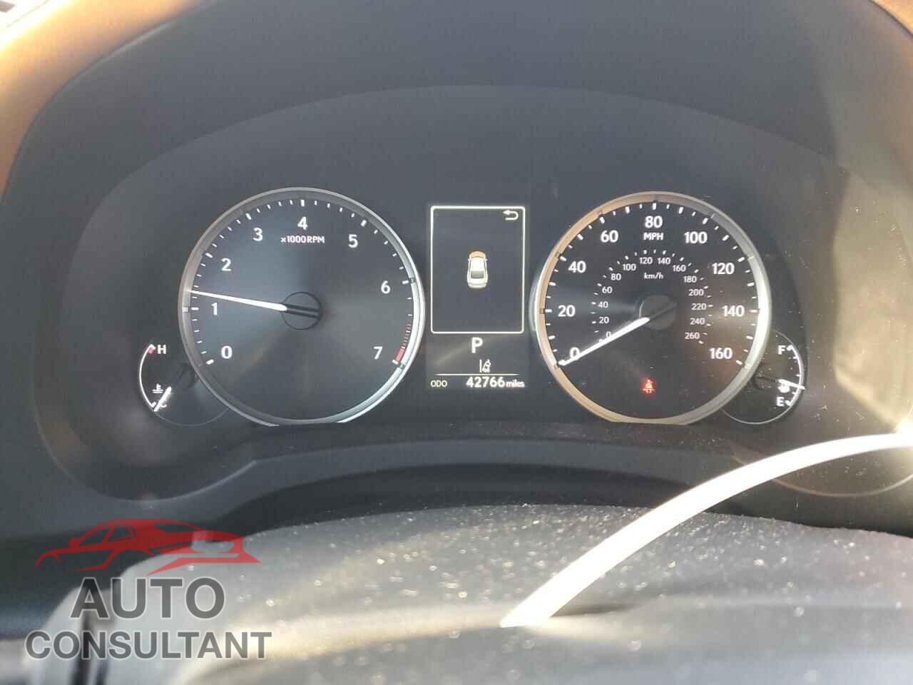LEXUS IS 2021 - JTHC81F22M5046019
