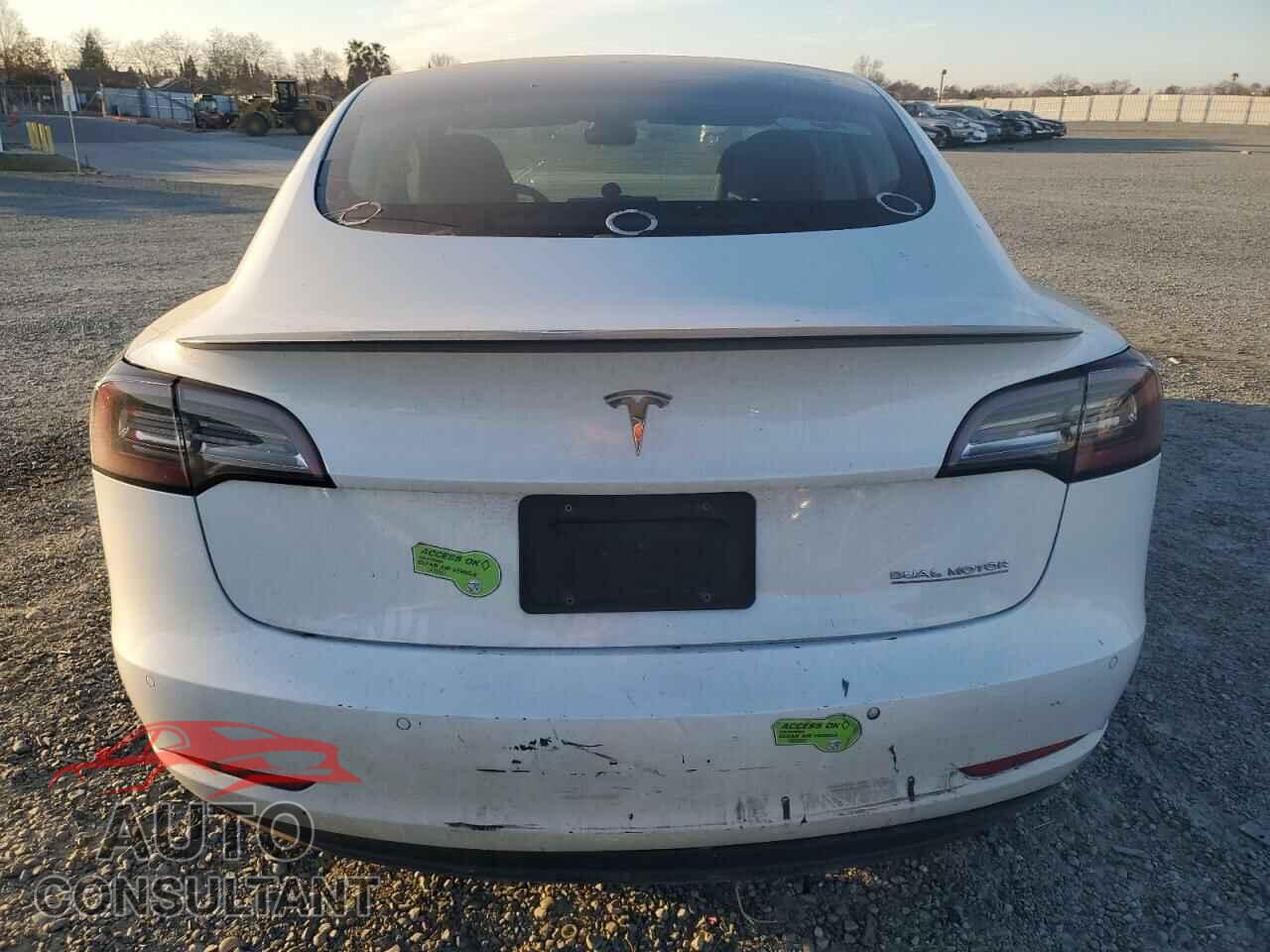 TESLA MODEL 3 2022 - 5YJ3E1ECXNF354477