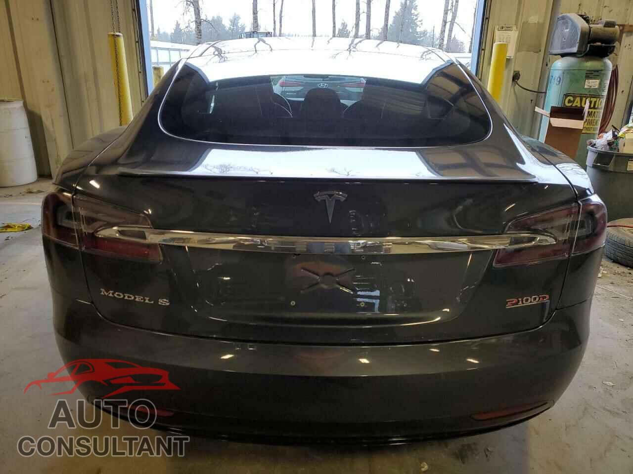 TESLA MODEL S 2018 - 5YJSA1E49JF275456