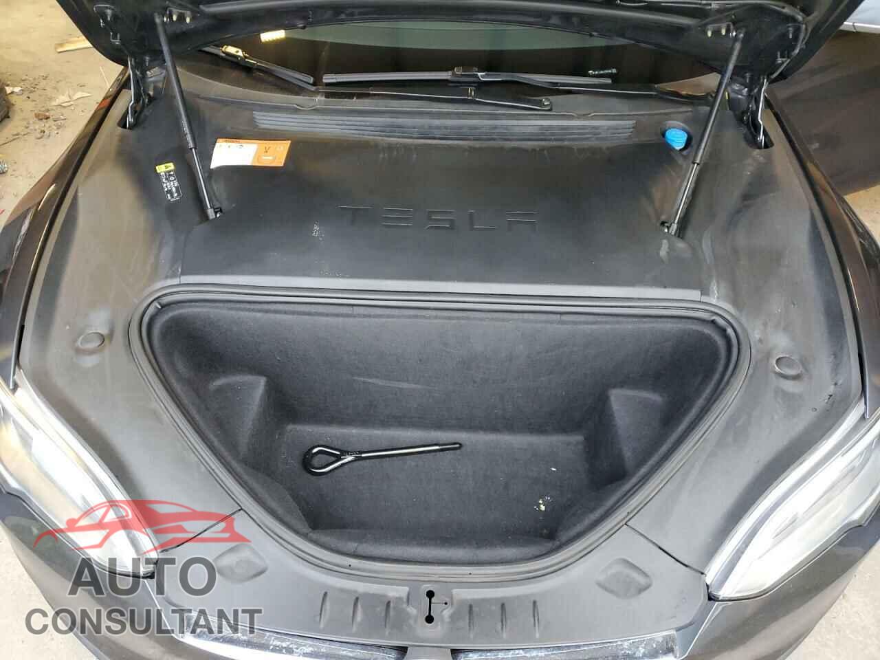 TESLA MODEL S 2018 - 5YJSA1E49JF275456