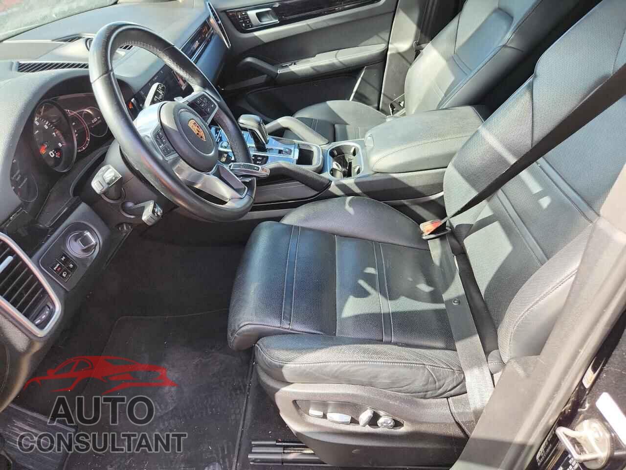 PORSCHE CAYENNE 2019 - WP1AA2AY1KDA08944