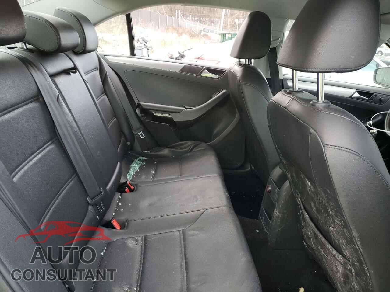 VOLKSWAGEN JETTA 2017 - 3VWDB7AJ9HM372969